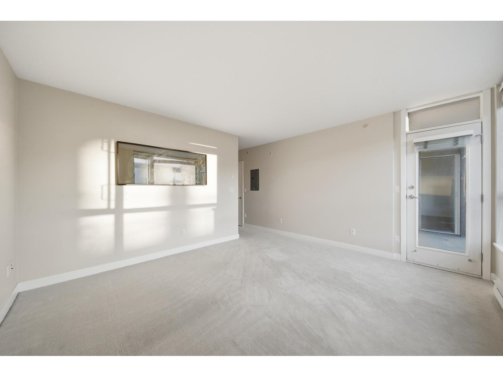 303 15777 Marine Drive Property Photo 18