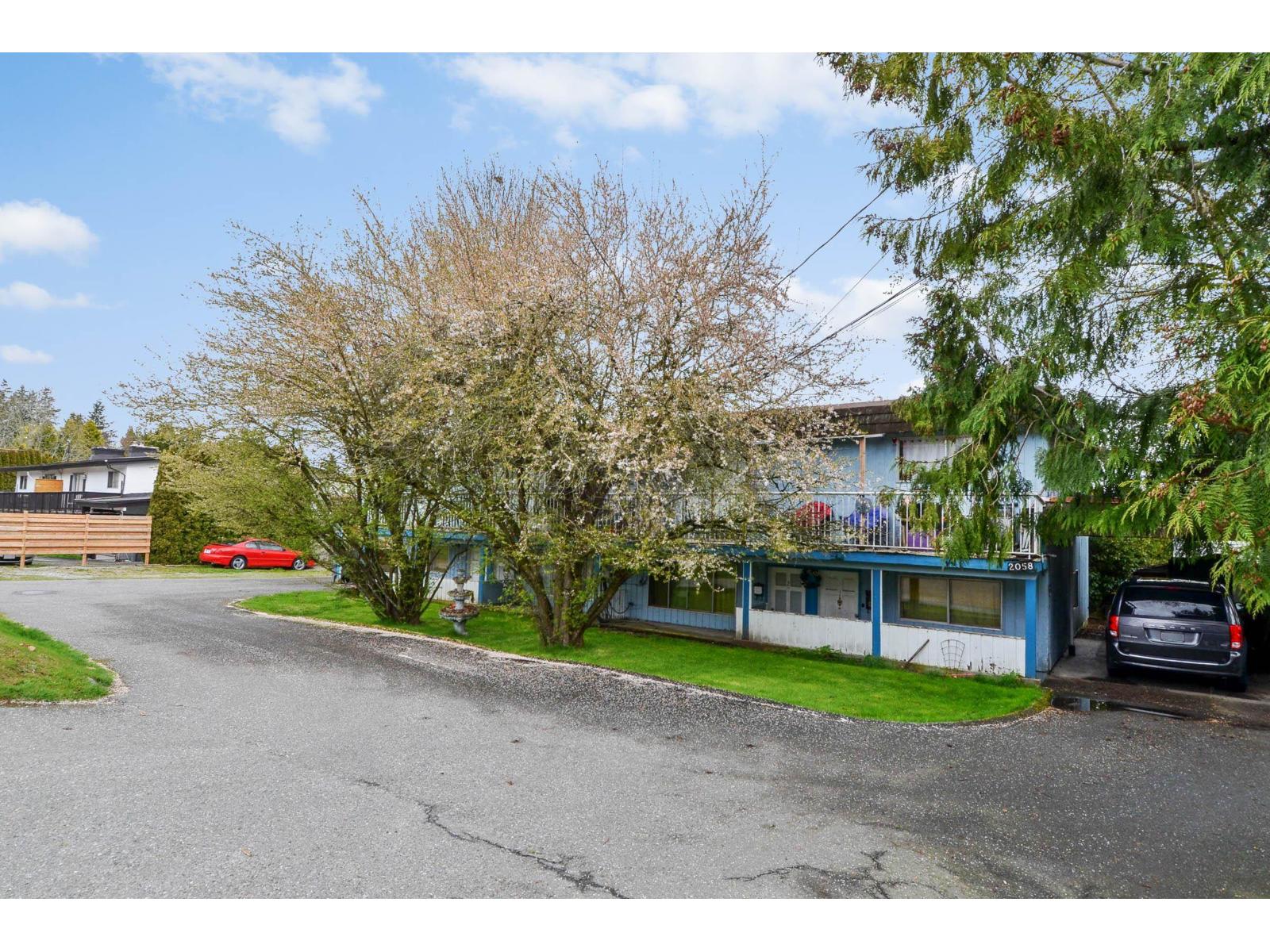 2058-2060 156 Street Property Photo 4