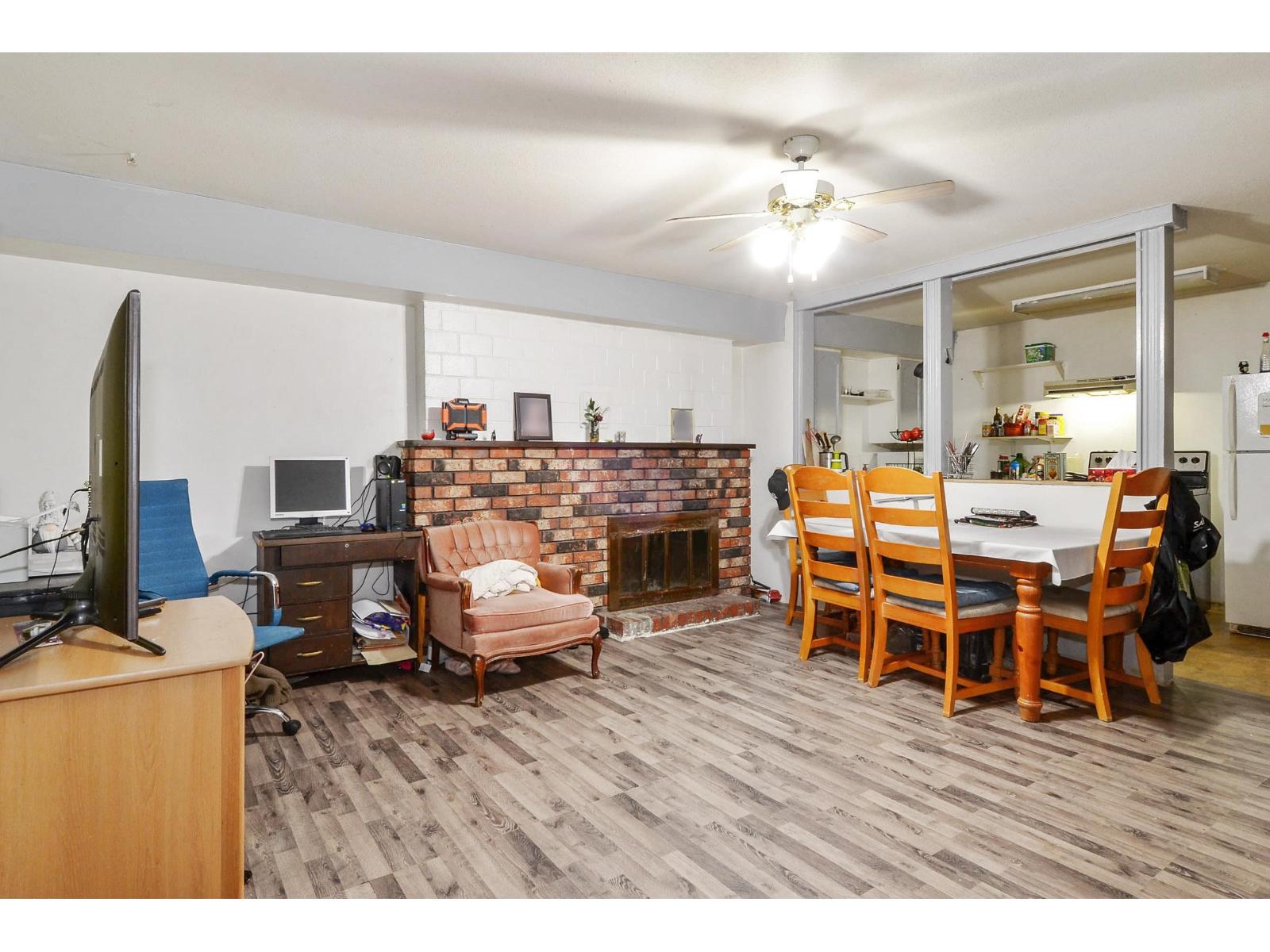 2058-2060 156 Street Property Photo 6