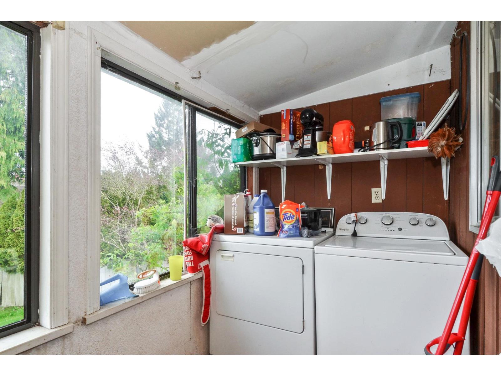 2058-2060 156 Street Property Photo 34