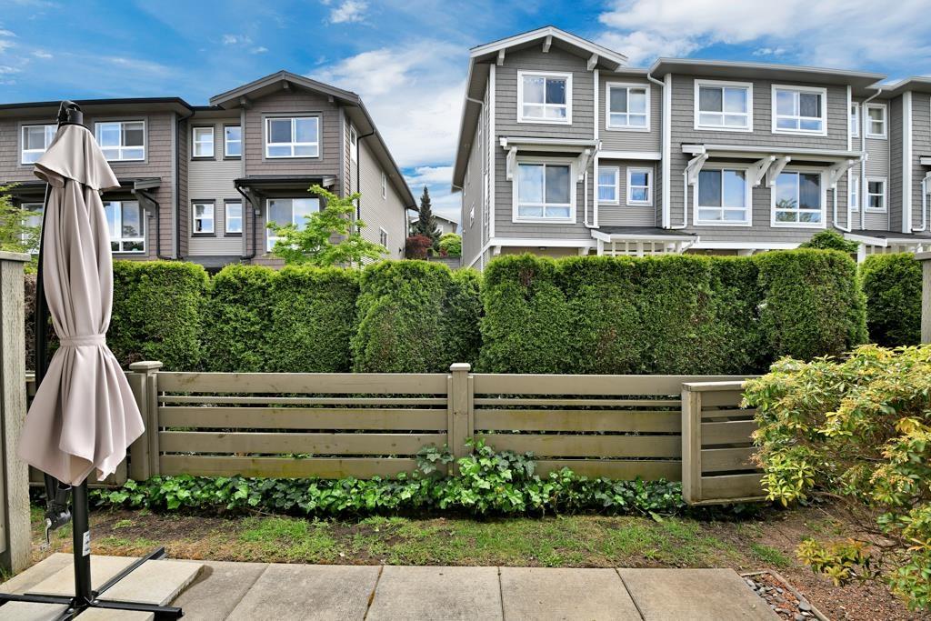 90 2729 158 Street Property Photo 19