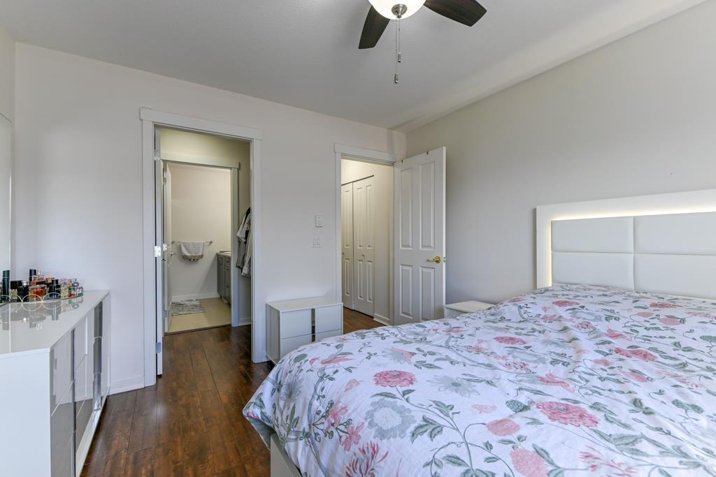 90 2729 158 Street Property Photo 22