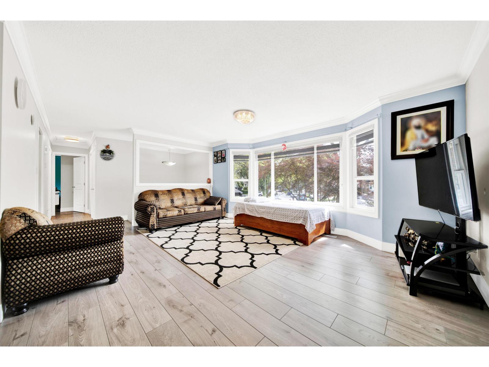 9088 146a Street Property Photo 6