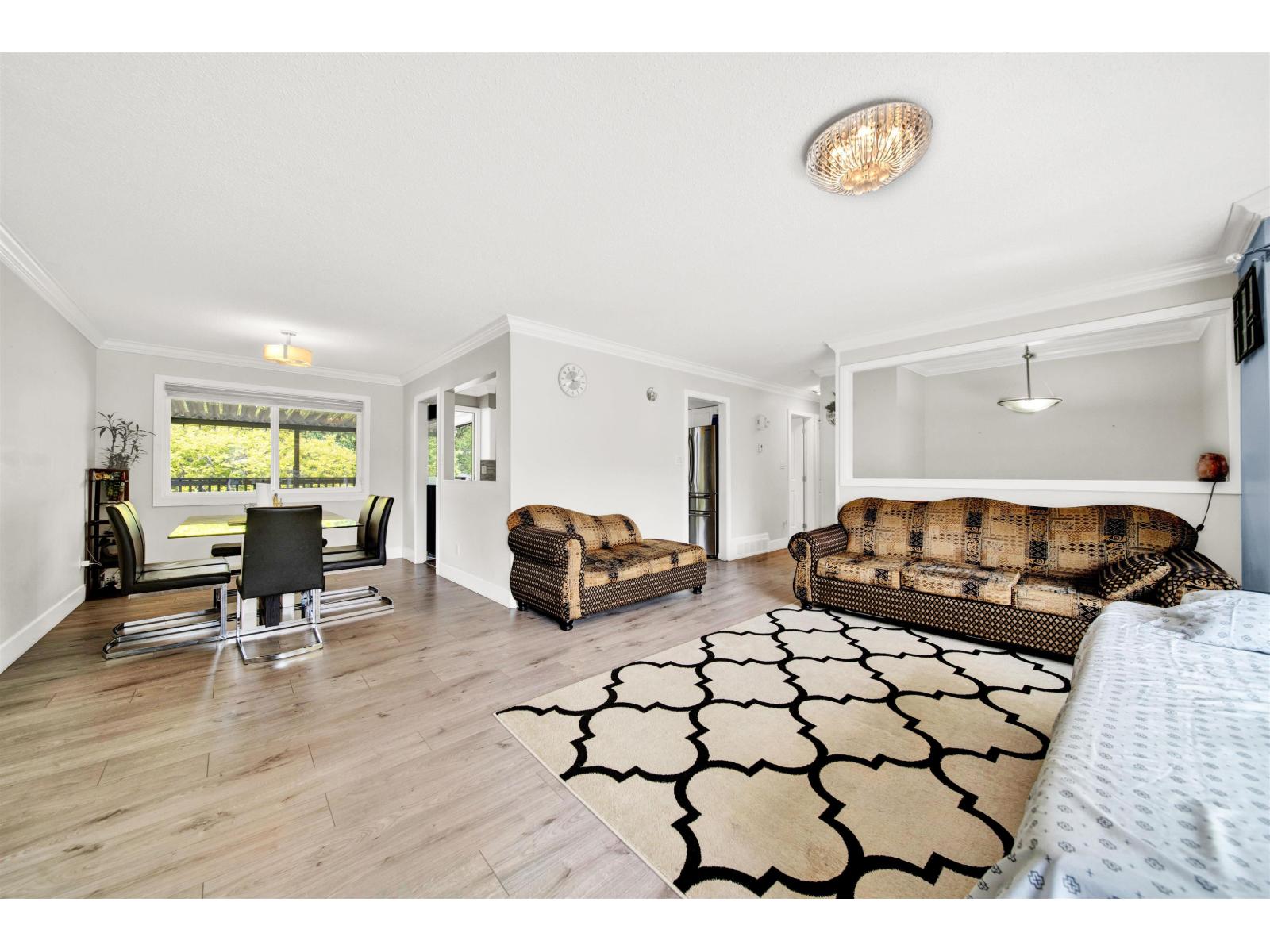 9088 146a Street Property Photo 7