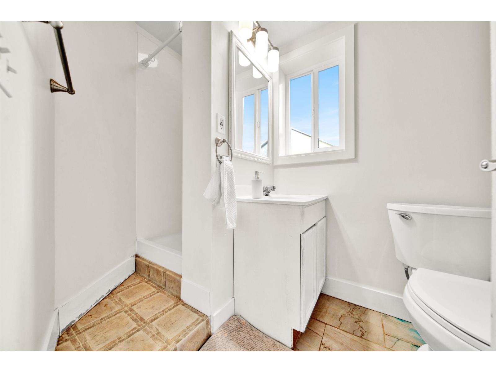 9088 146a Street Property Photo 25