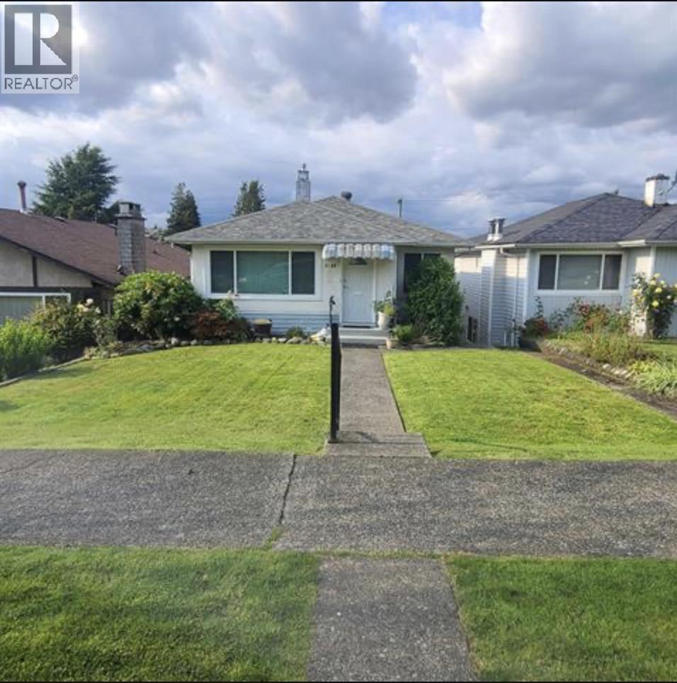 3155 E 14TH AVENUE Property Photo 1