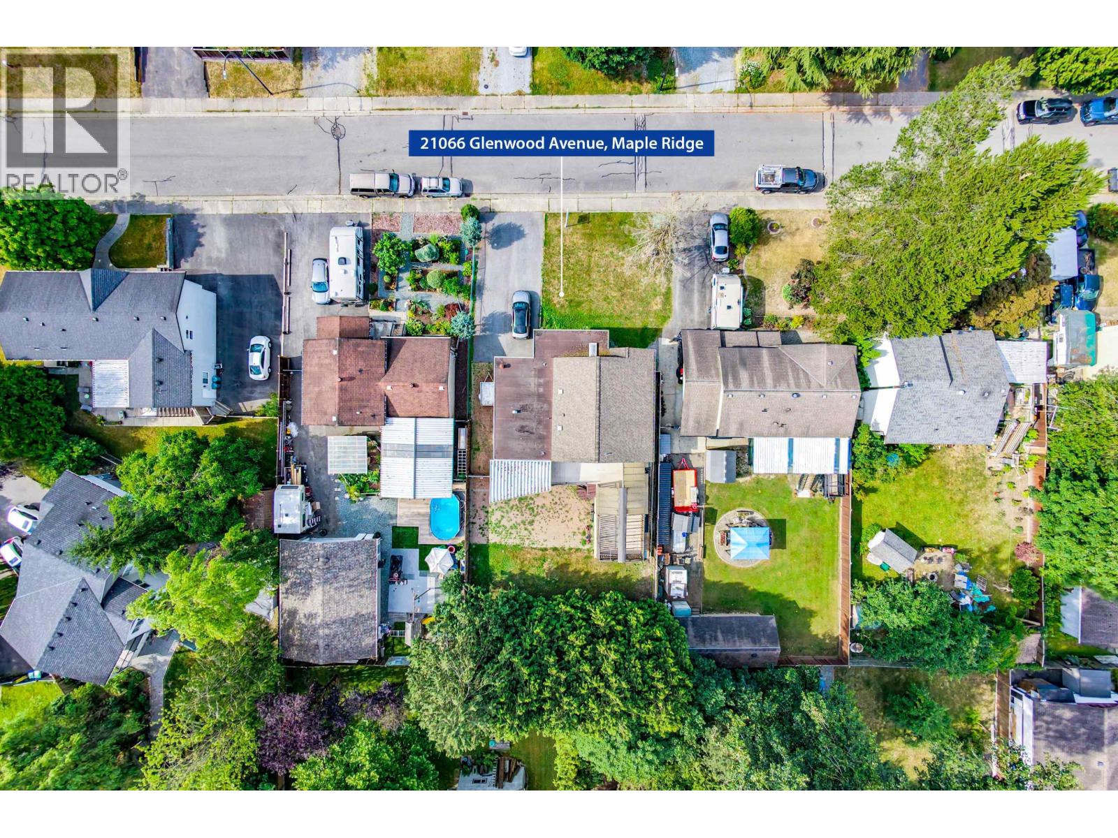 21066 Glenwood Avenue Property Photo 2