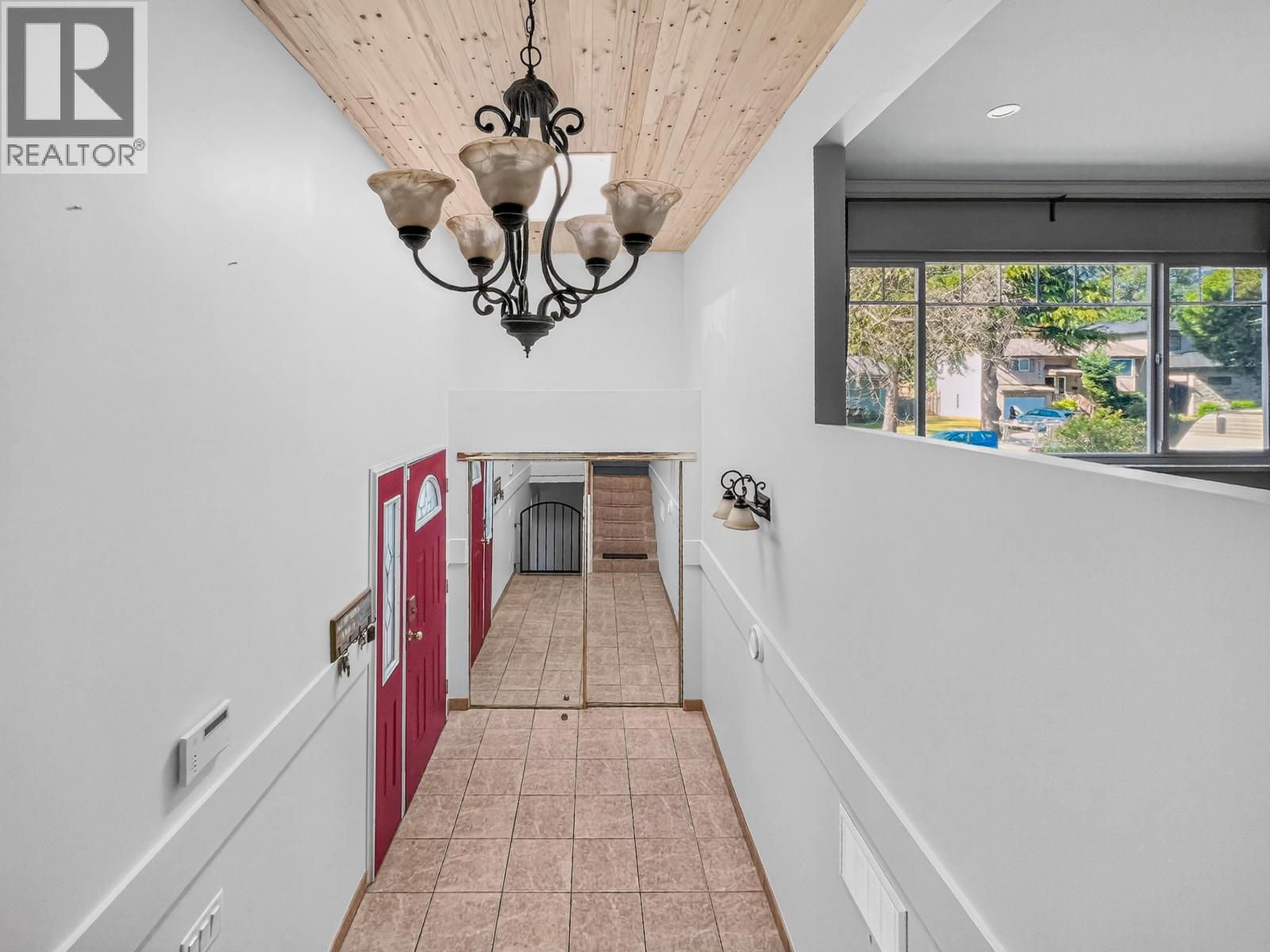 21066 Glenwood Avenue Property Photo 6