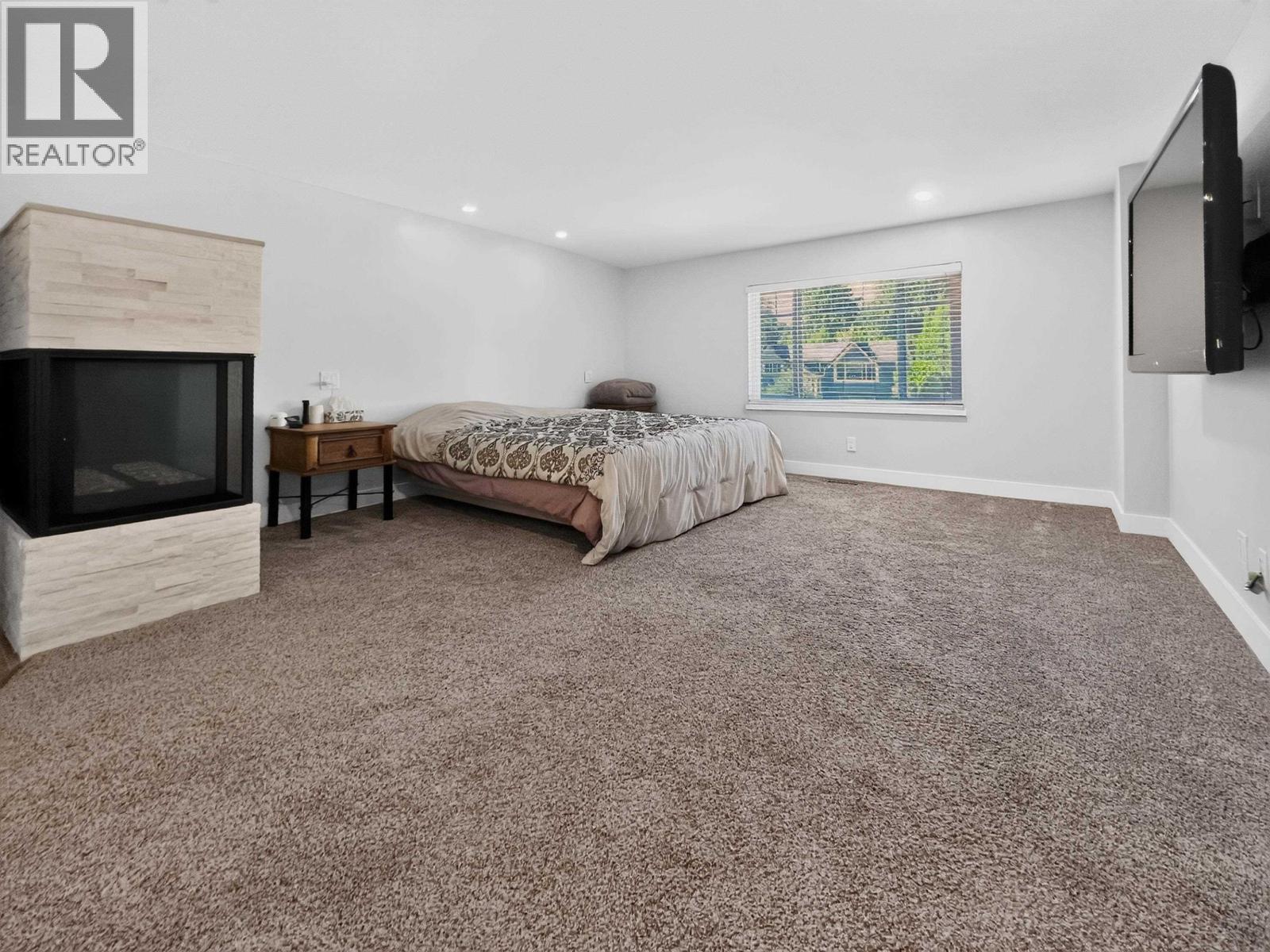21066 Glenwood Avenue Property Photo 15