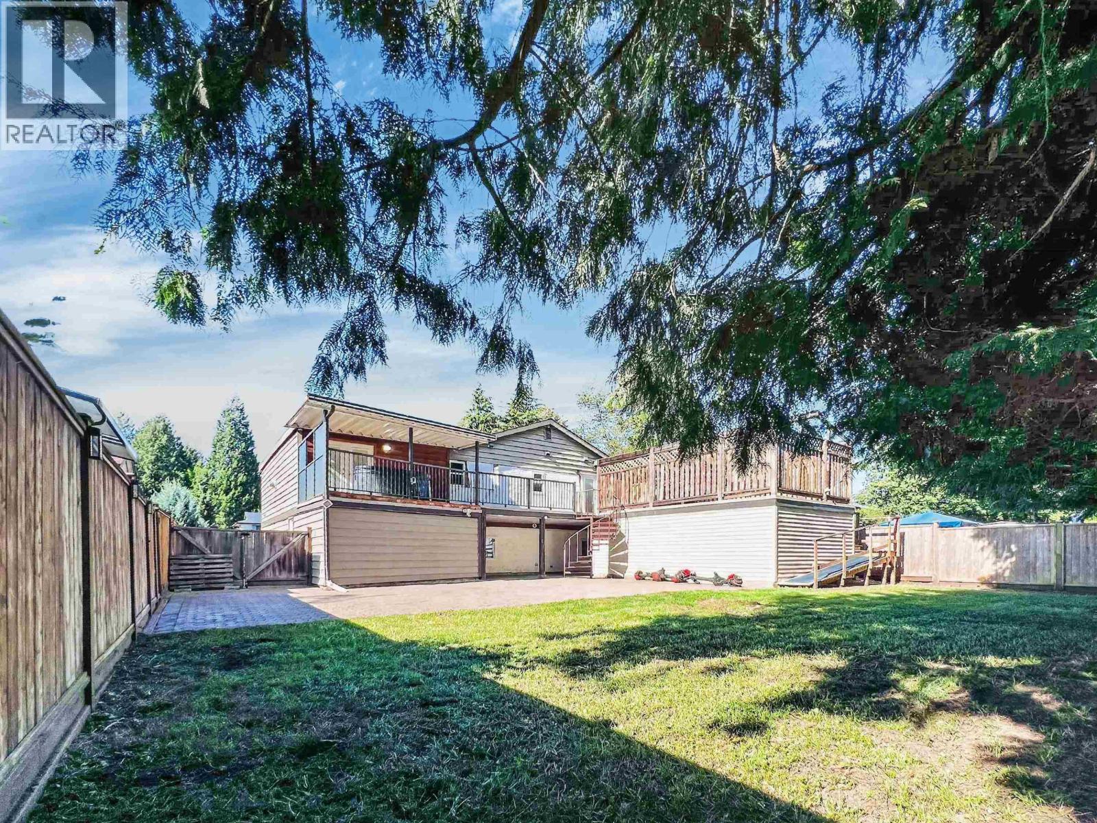 21066 Glenwood Avenue Property Photo 30