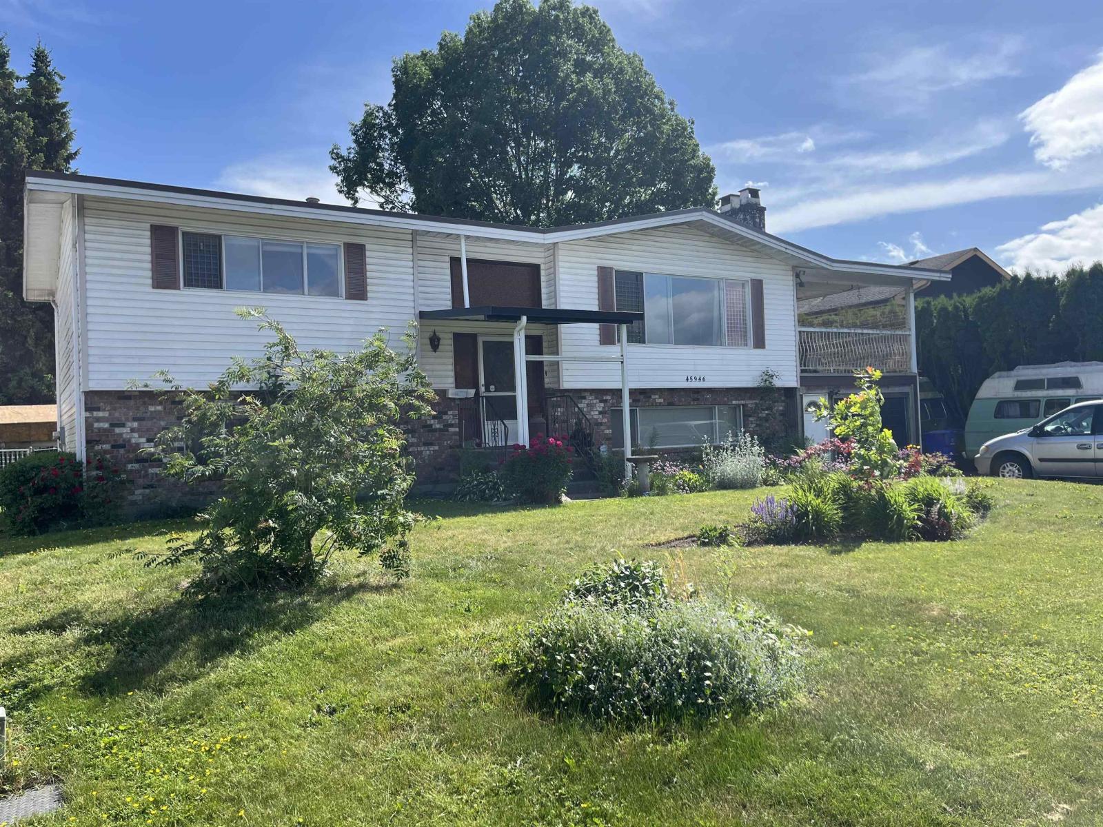 45946 SILVER Avenue Property Photo 1