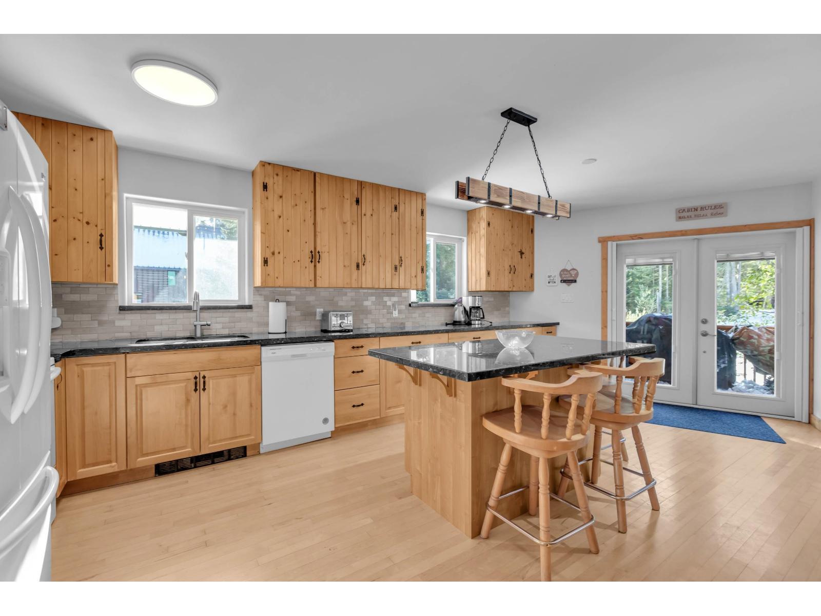 47075 Snowmist Drive Property Photo 3