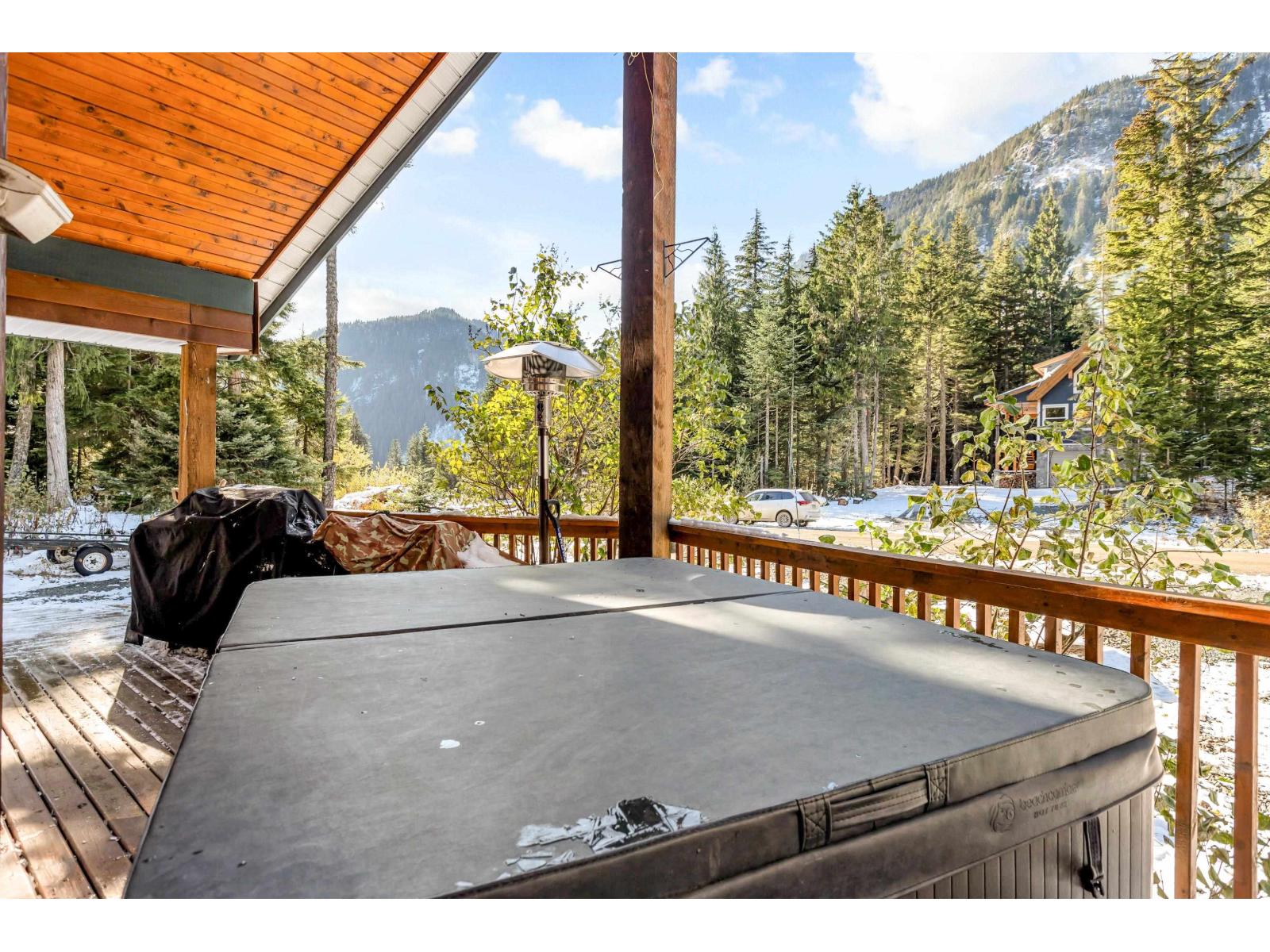 47075 Snowmist Drive Property Photo 14