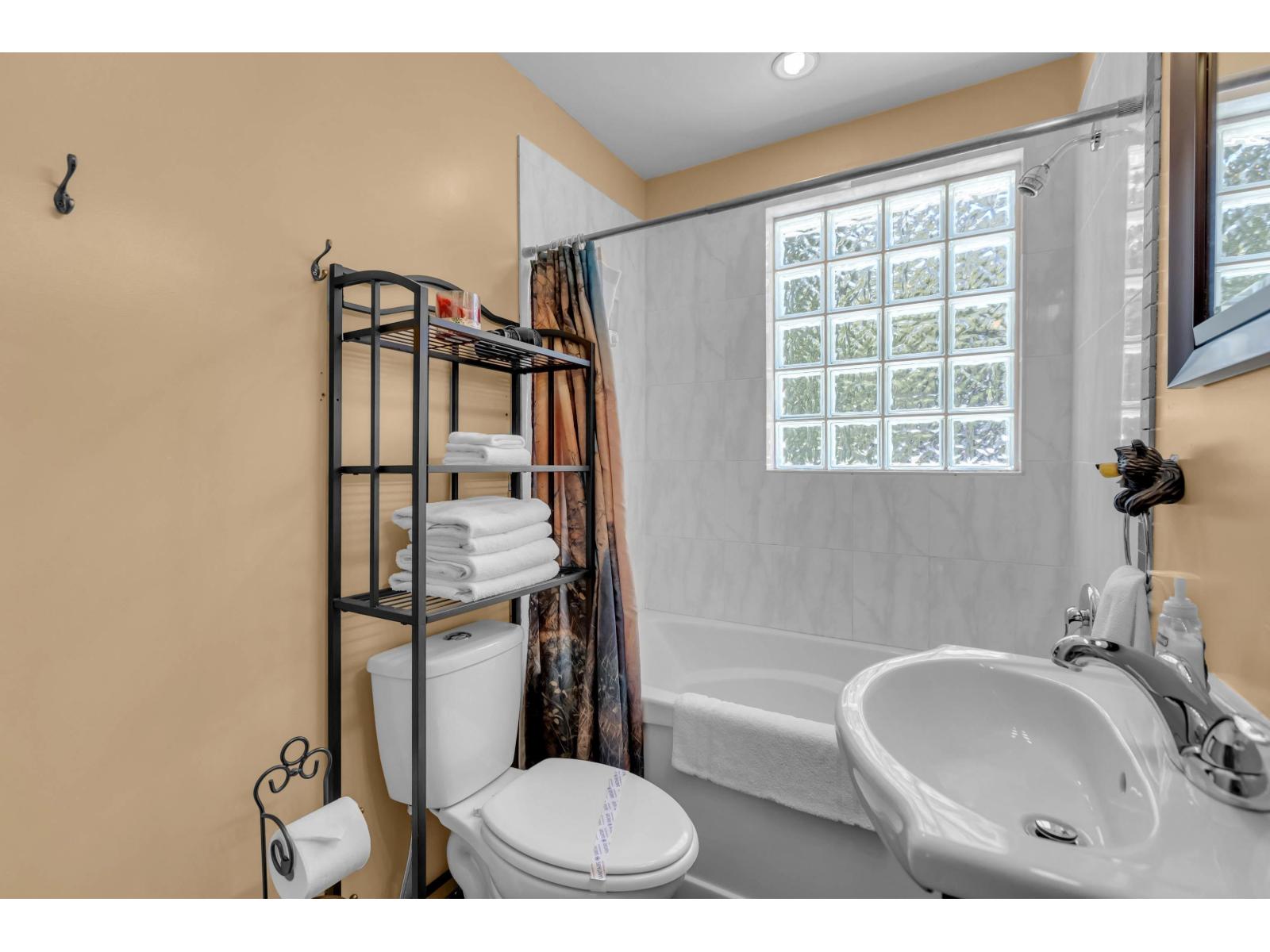 47075 Snowmist Drive Property Photo 19