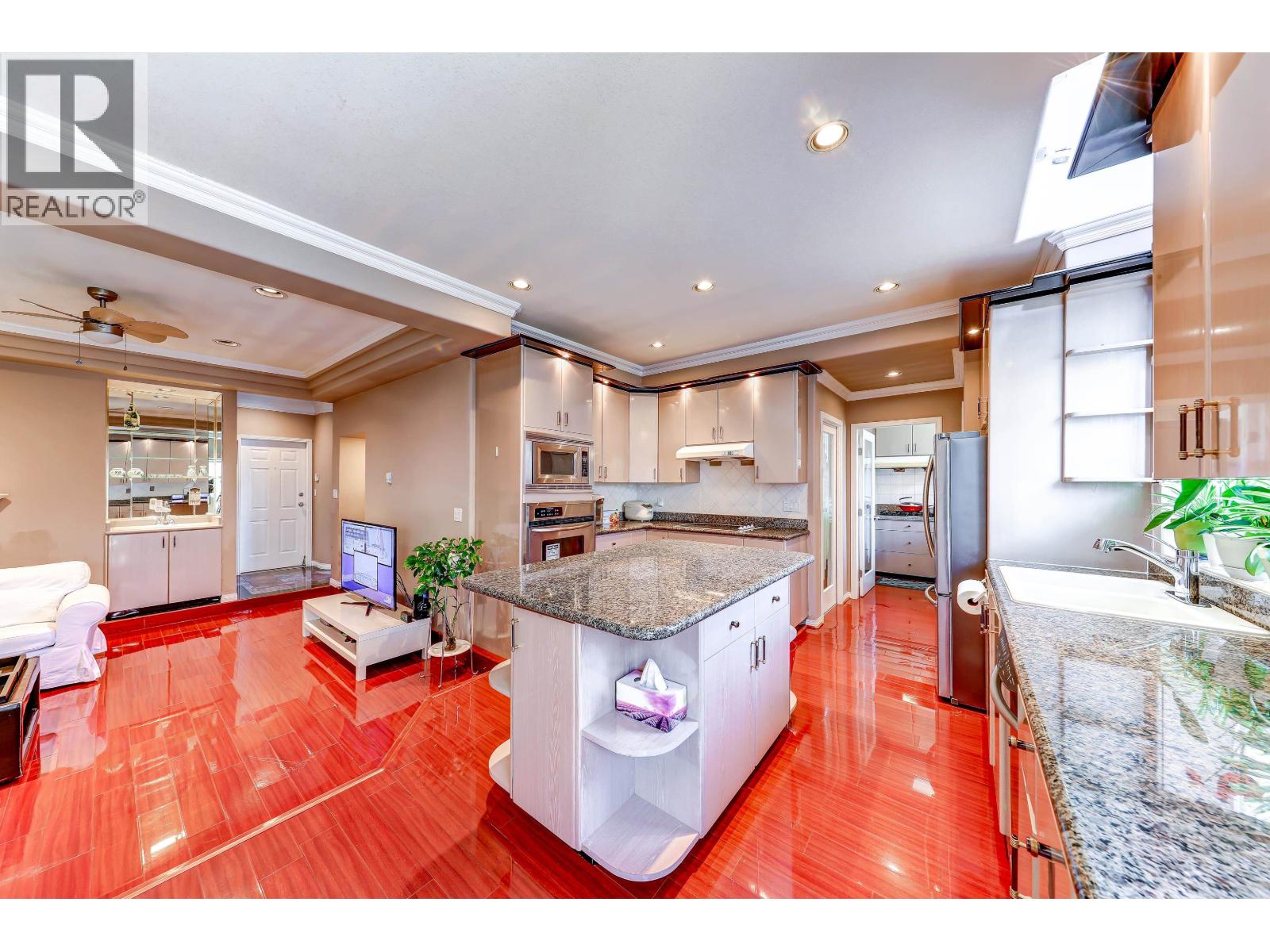6200 Garrison Court Property Photo 12
