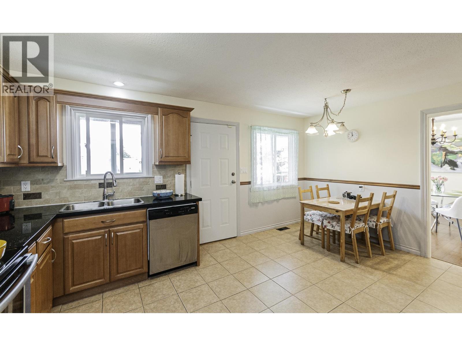 10540 Reynolds Drive Property Photo 10