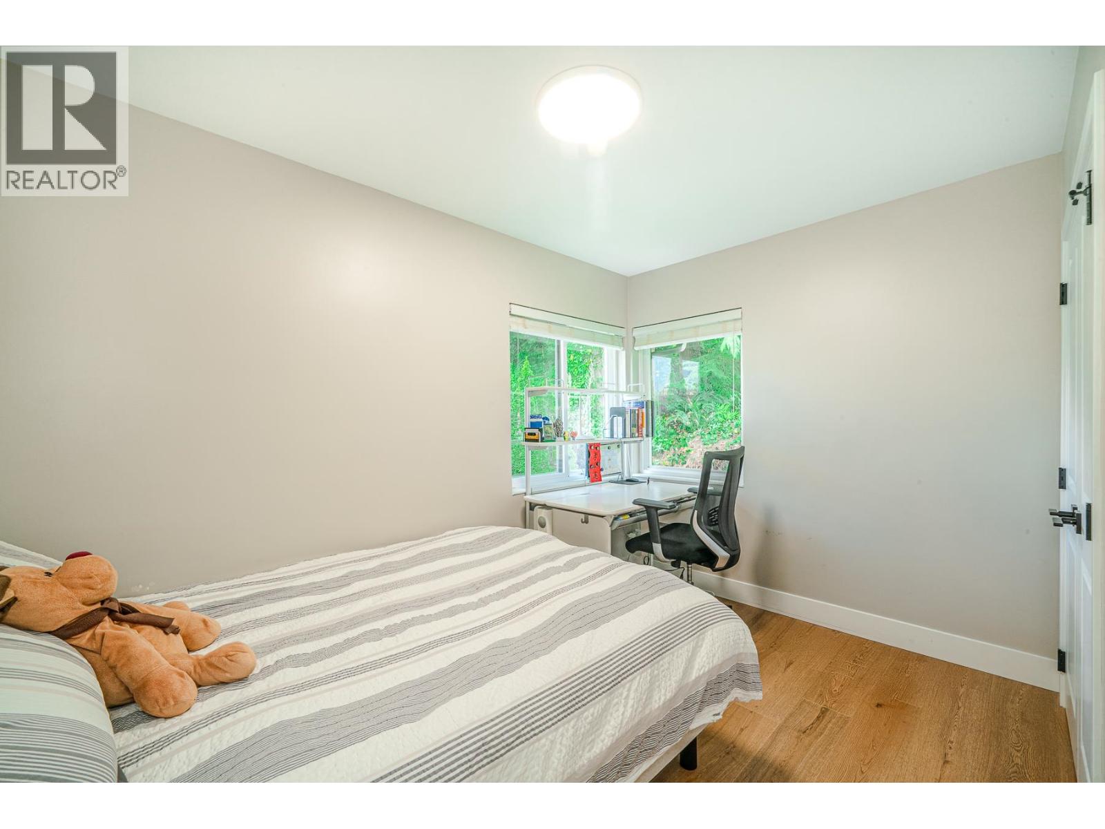 880 Jefferson Avenue Property Photo 18