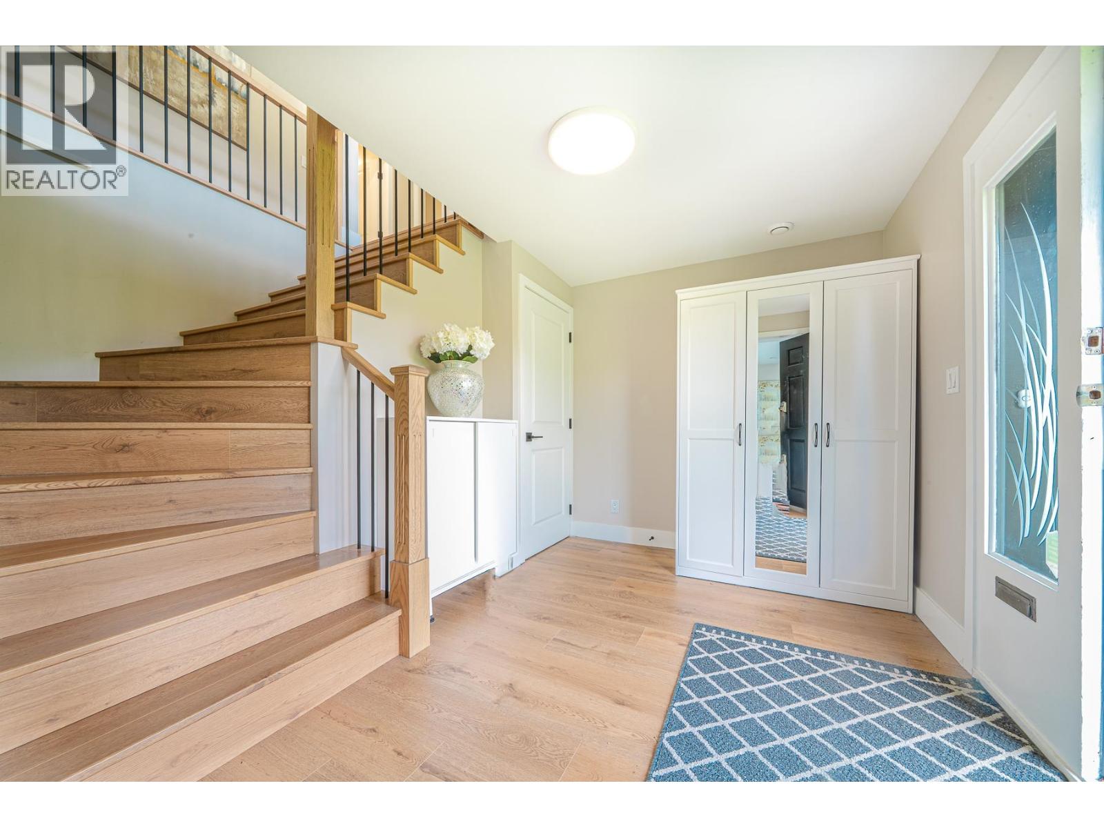 880 Jefferson Avenue Property Photo 28