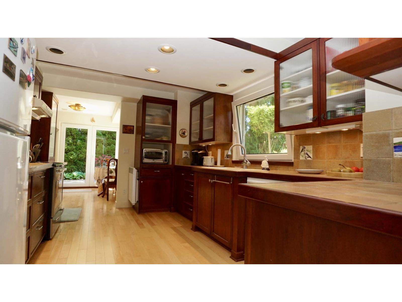 47354 Swallow Crescent Property Photo 5