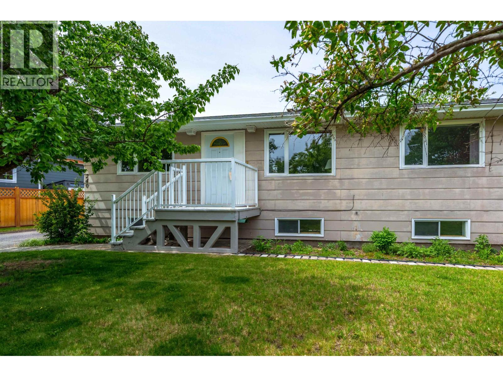 240 DOGWOOD AVENUE Property Photo 1