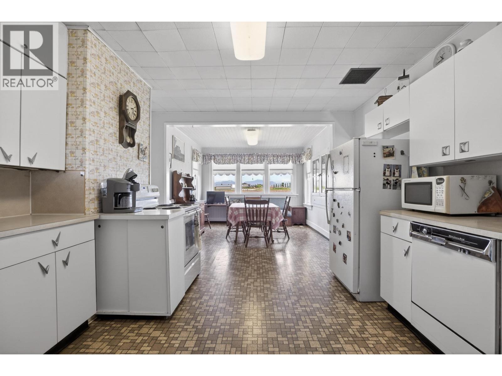 3706 88 Street Property Photo 13