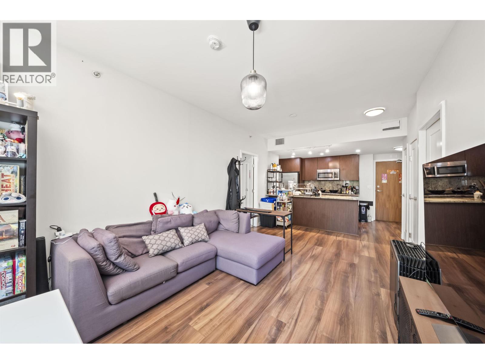 515 8688 Hazelbridge Way Property Photo 7