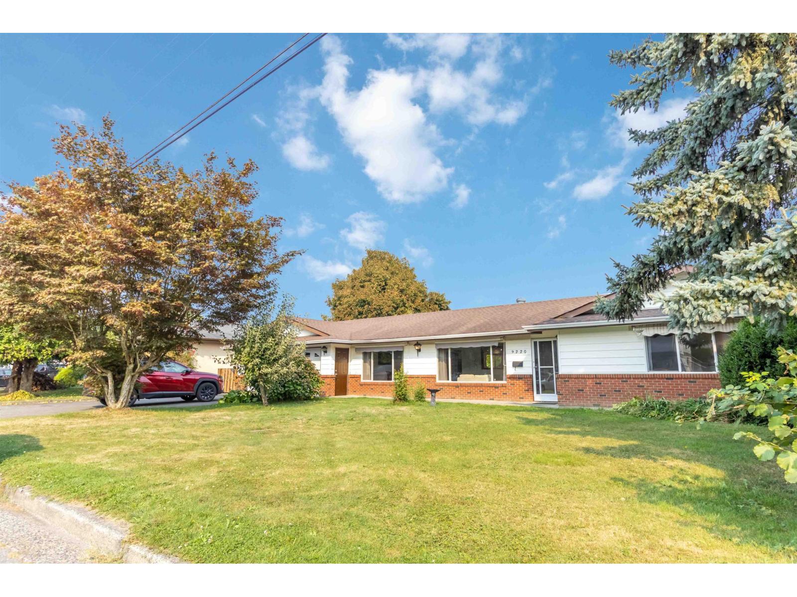 9220 Coote Street Property Photo 1