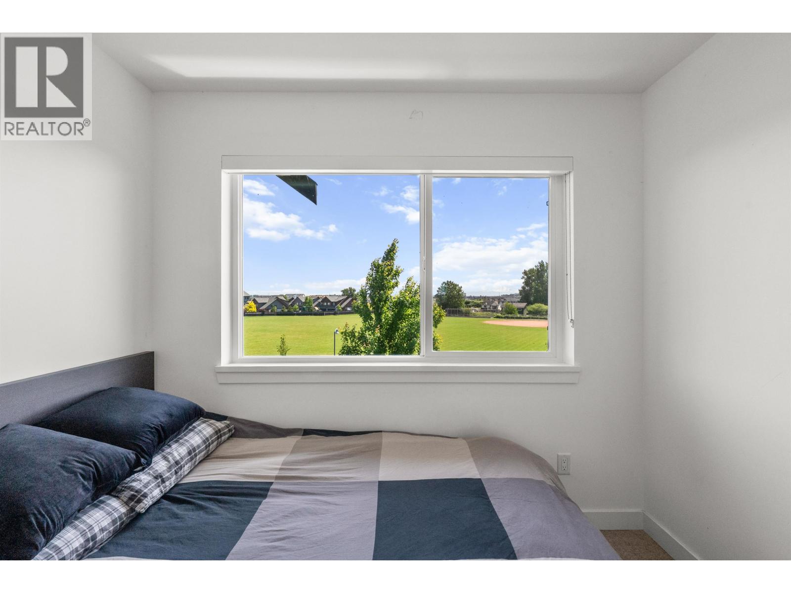 39 4292 Wolf Way Property Photo 22