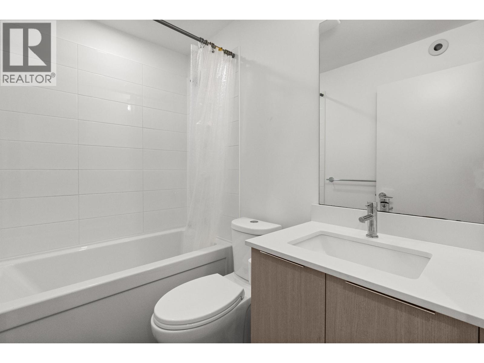 39 4292 Wolf Way Property Photo 25
