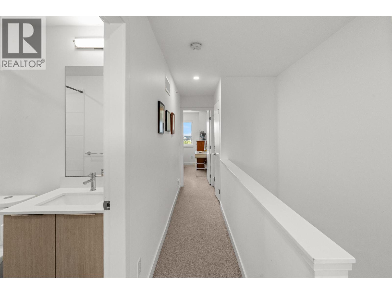 39 4292 Wolf Way Property Photo 26
