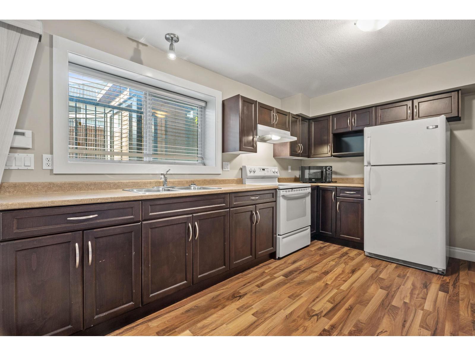 6143 Rexford Drive Property Photo 34