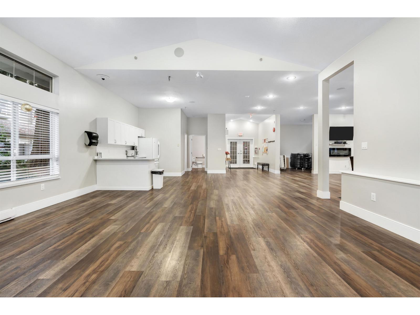 308 9688 148 Street Property Photo 10