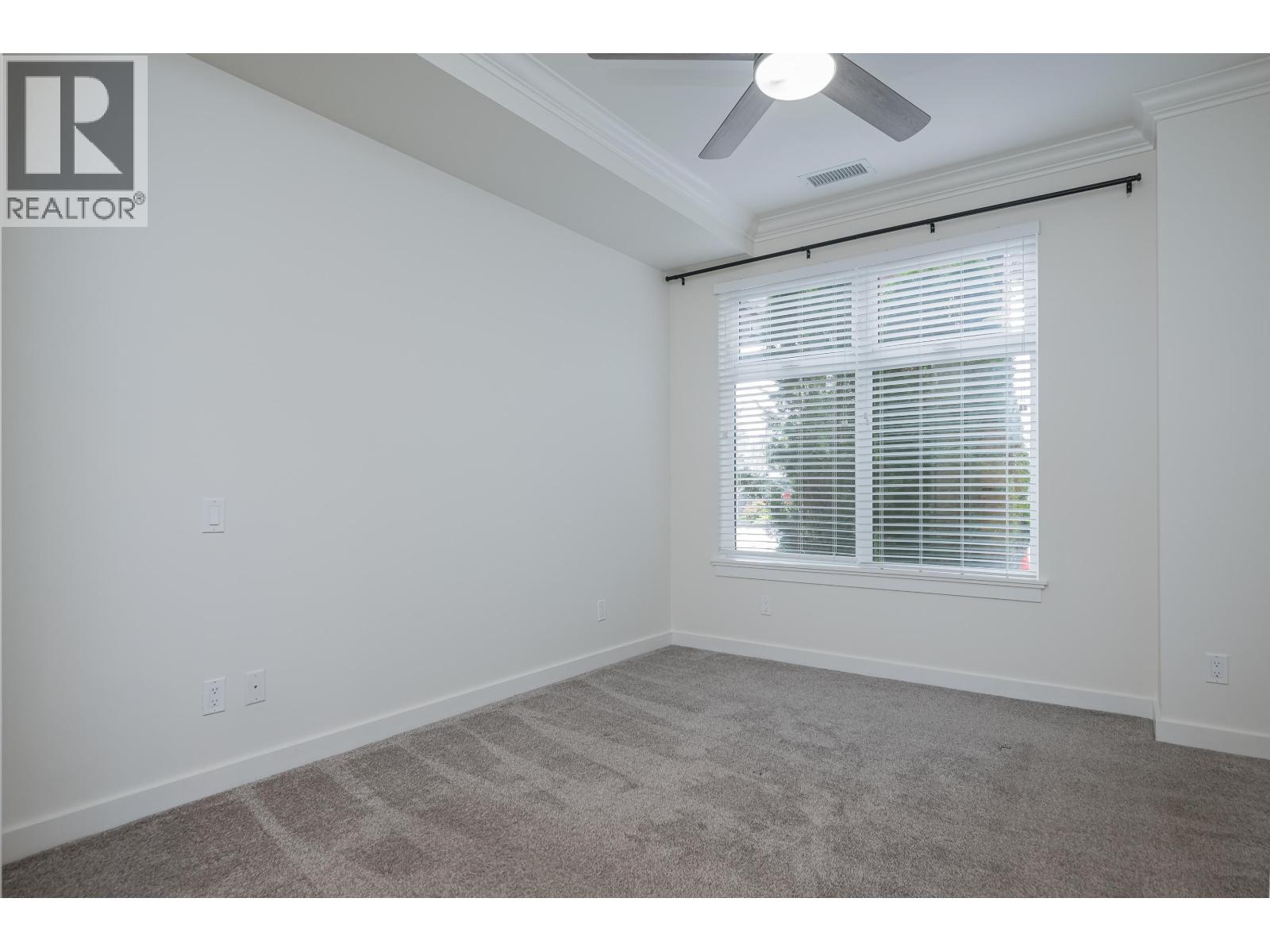 101 5099 Springs Boulevard Property Photo 11