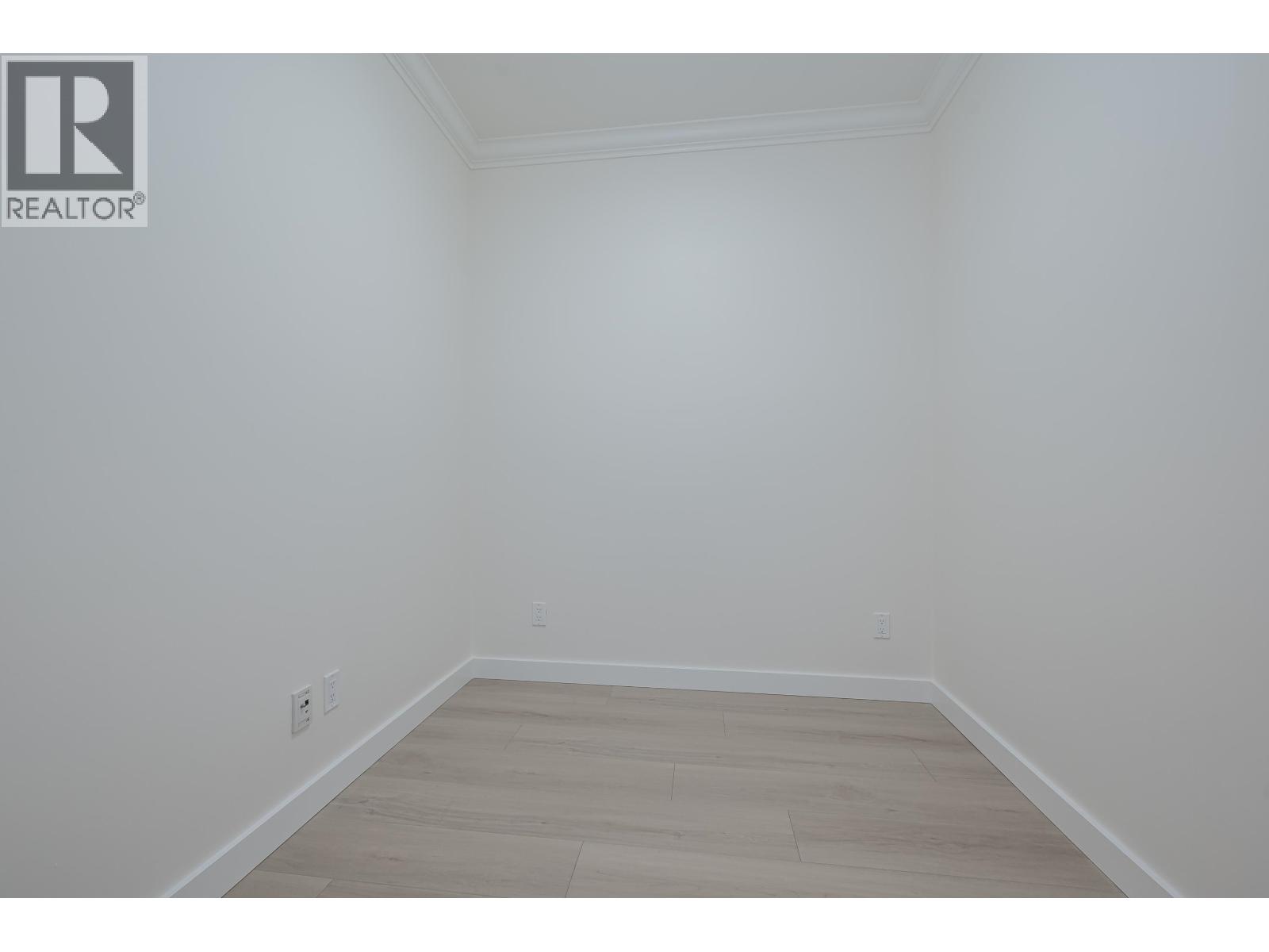 101 5099 Springs Boulevard Property Photo 13
