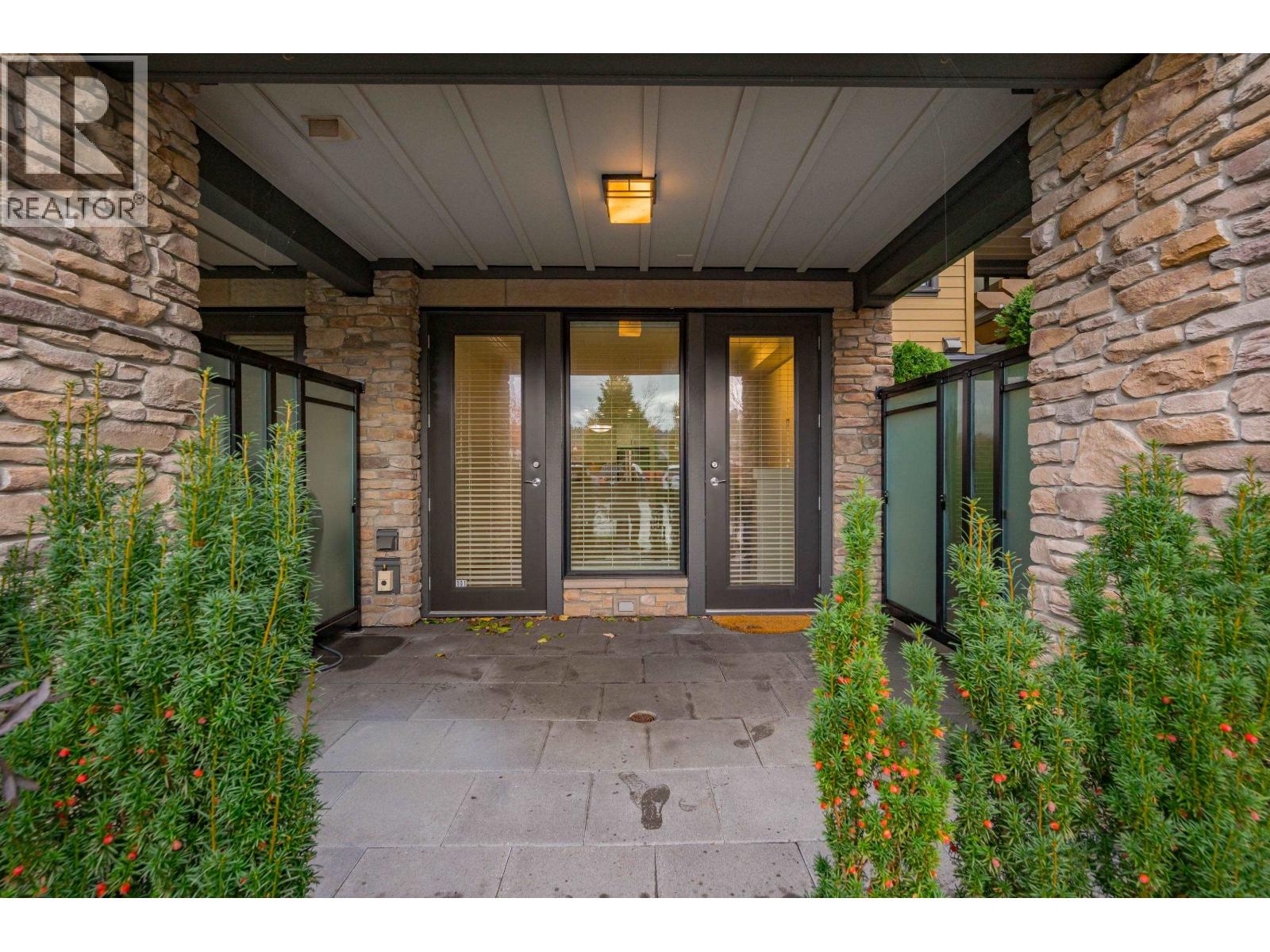 101 5099 Springs Boulevard Property Photo 17