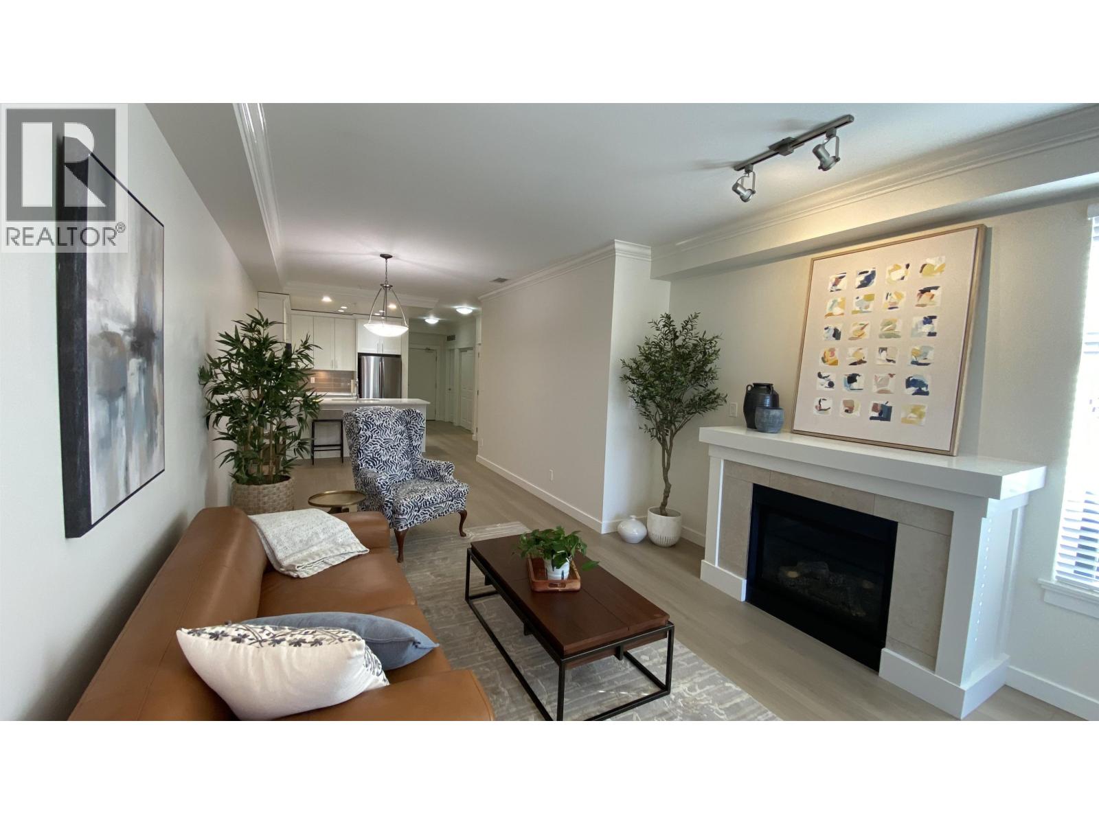 101 5099 Springs Boulevard Property Photo 6