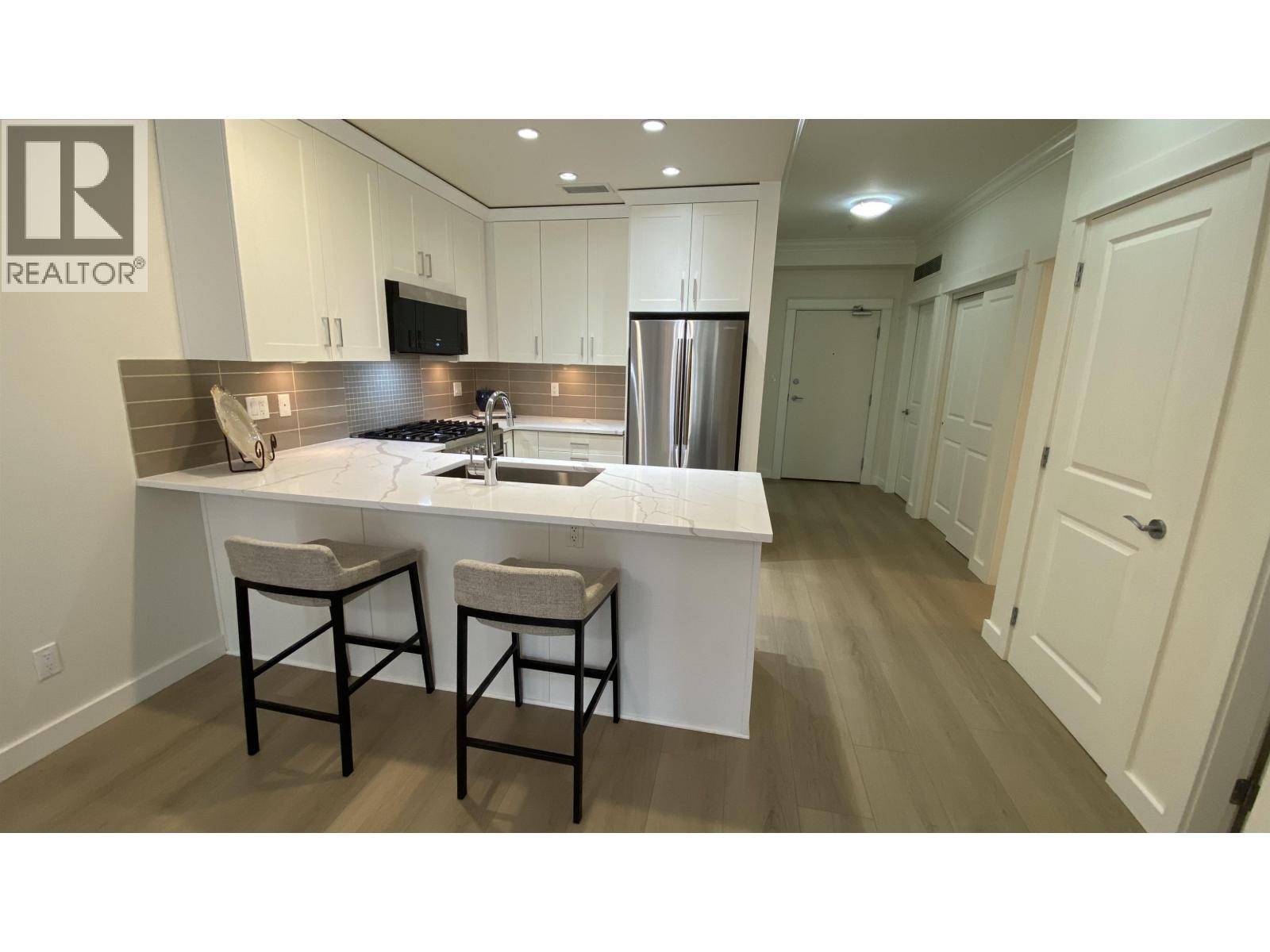 101 5099 Springs Boulevard Property Photo 10