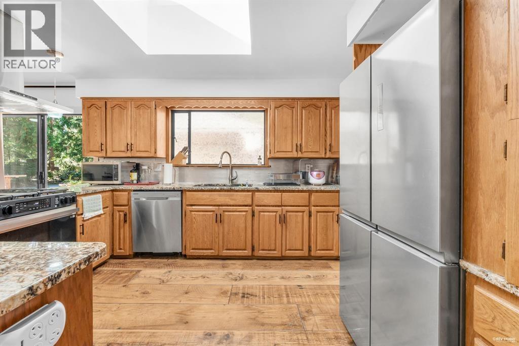 12643 Garibaldi Street Property Photo 3