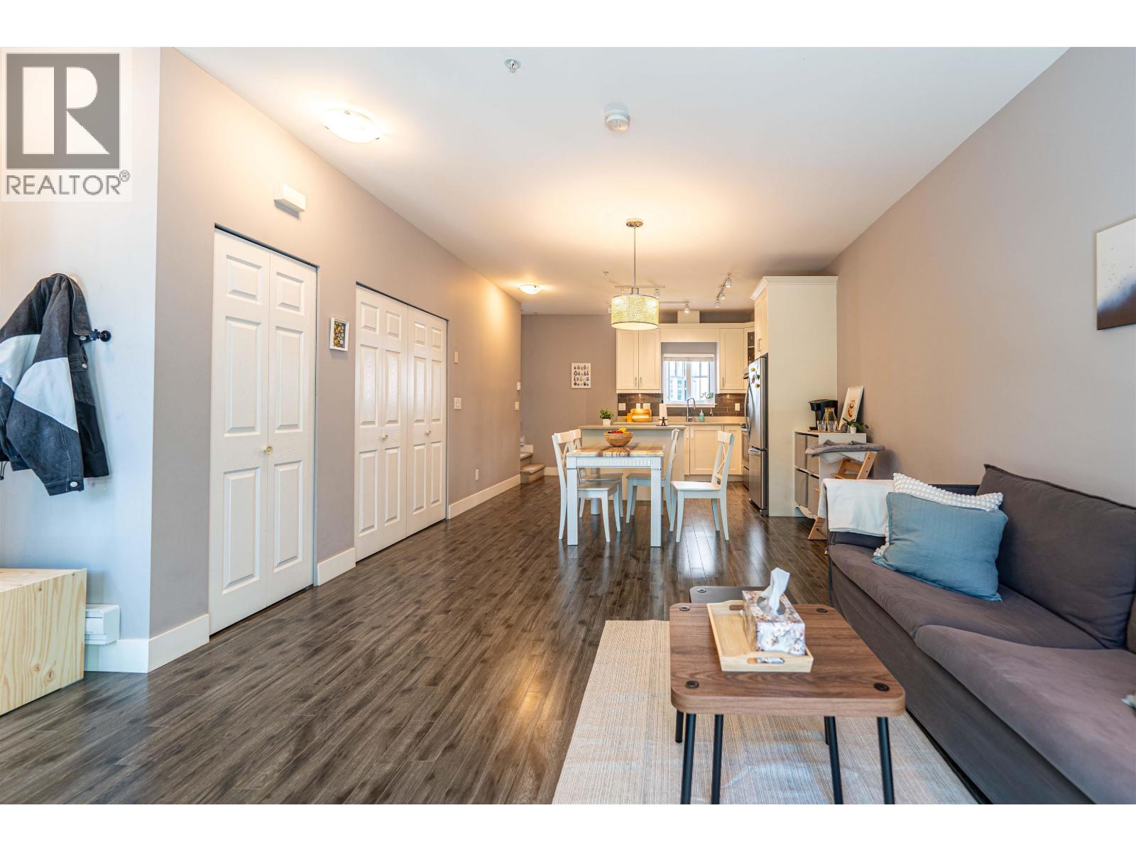 205 2263 Triumph Street Property Photo 7