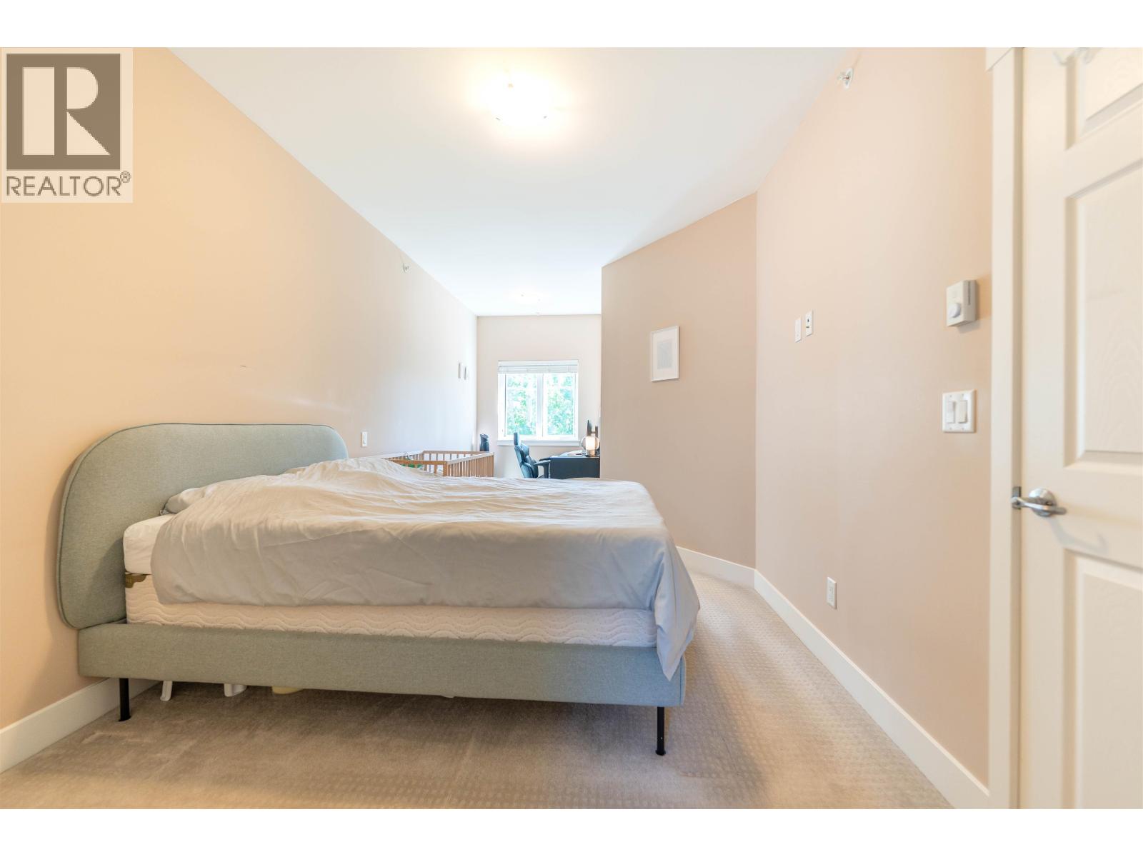 205 2263 Triumph Street Property Photo 15