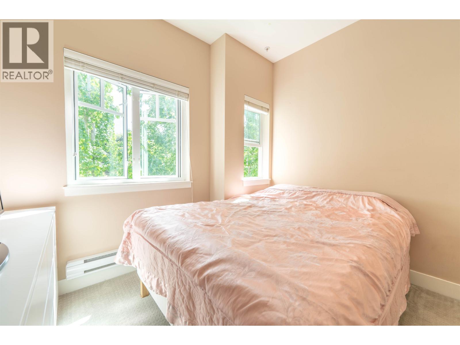 205 2263 Triumph Street Property Photo 17