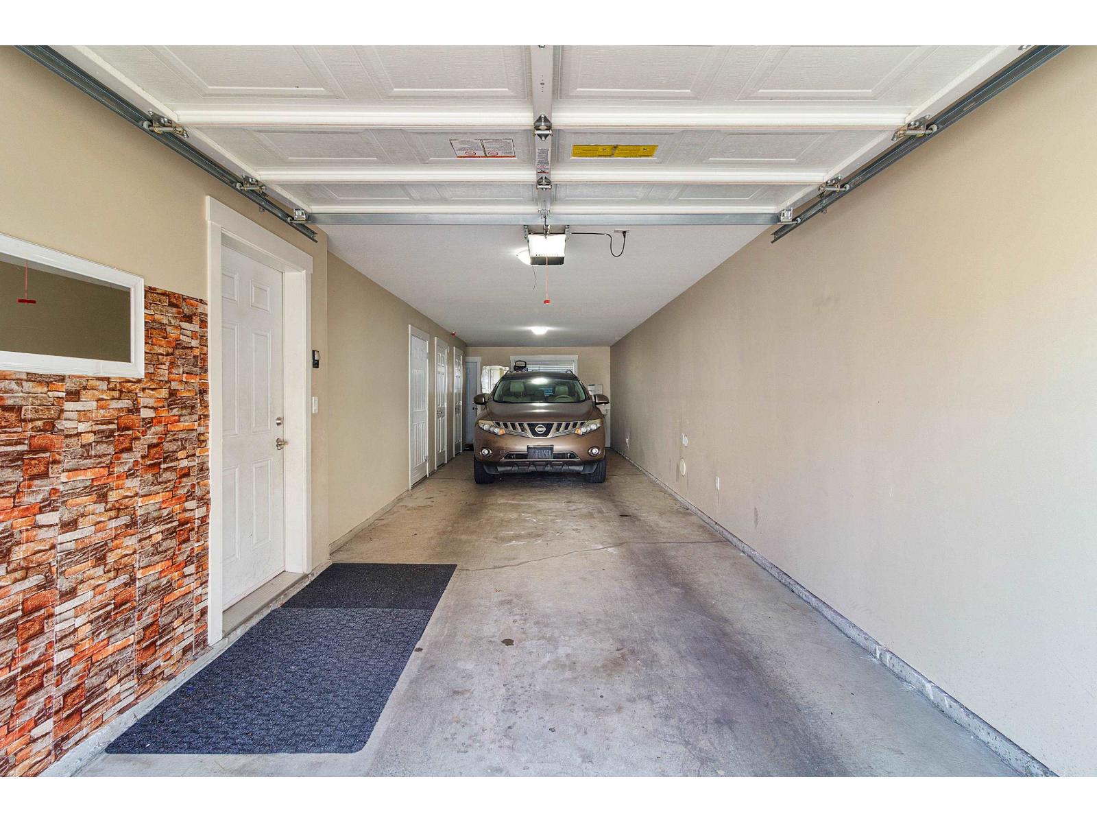 42 9405 121 Street Property Photo 5