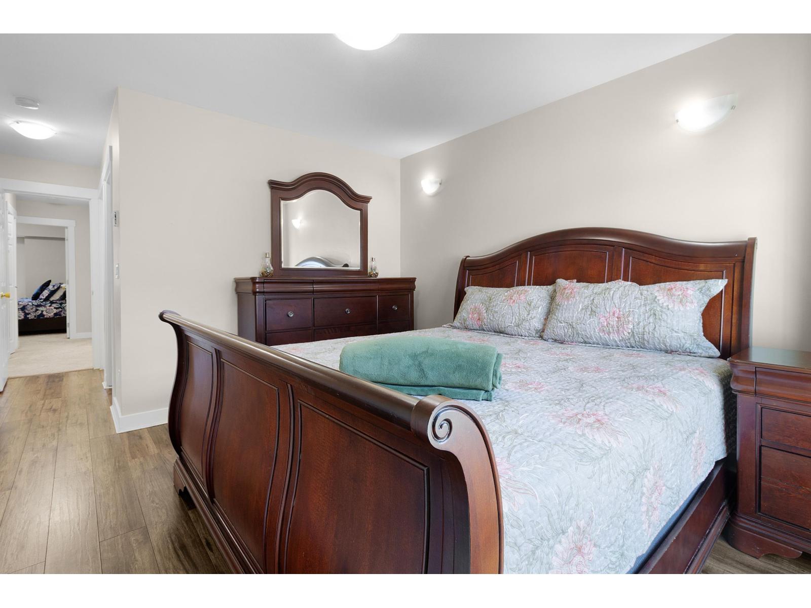 42 9405 121 Street Property Photo 33