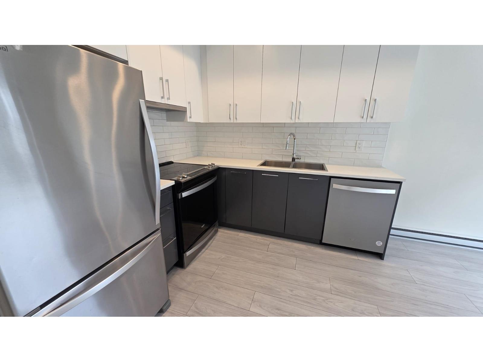 A114 20834 80 Avenue Property Photo 24