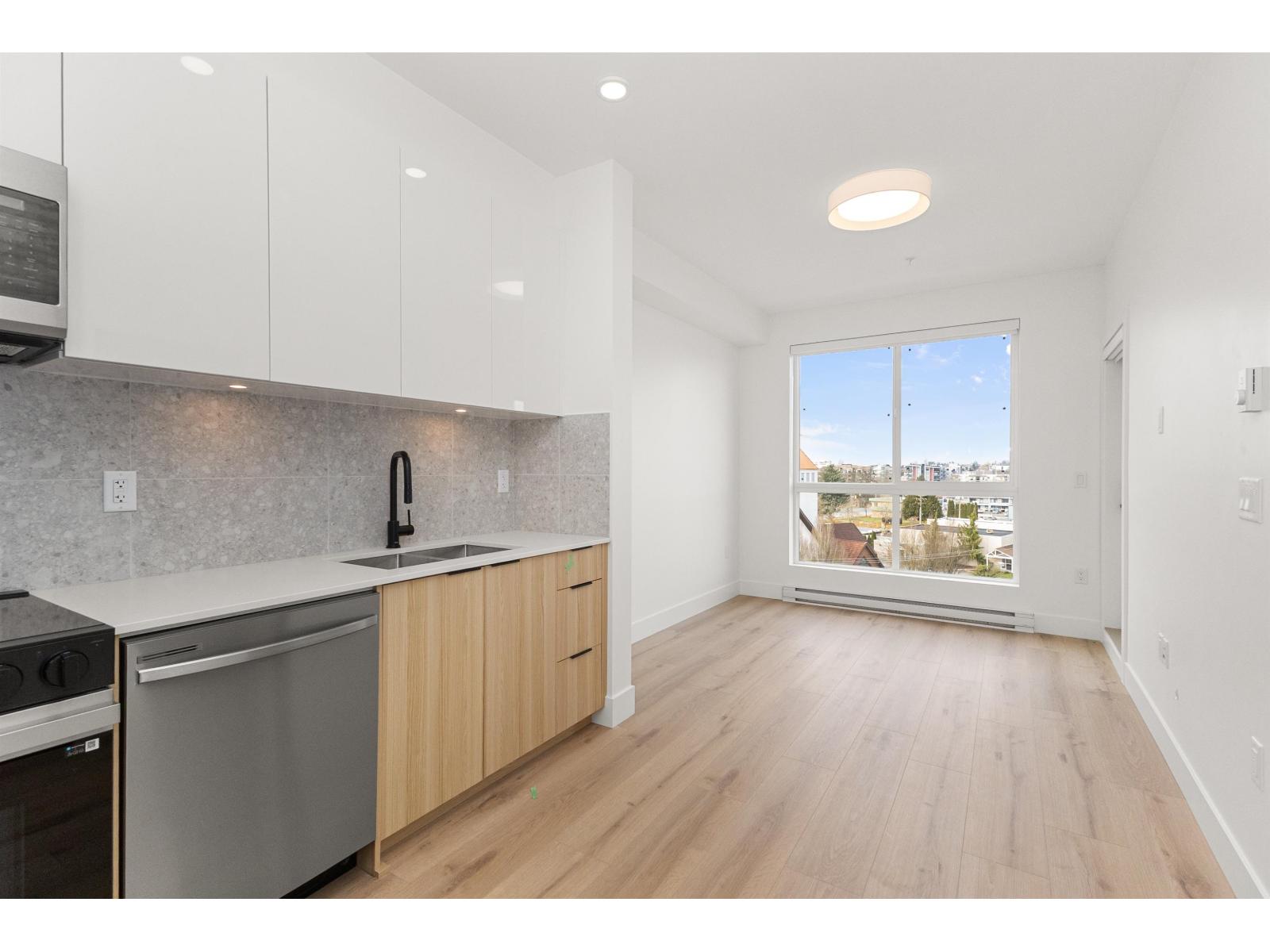 614 20769 Fraser Highway Property Photo 11