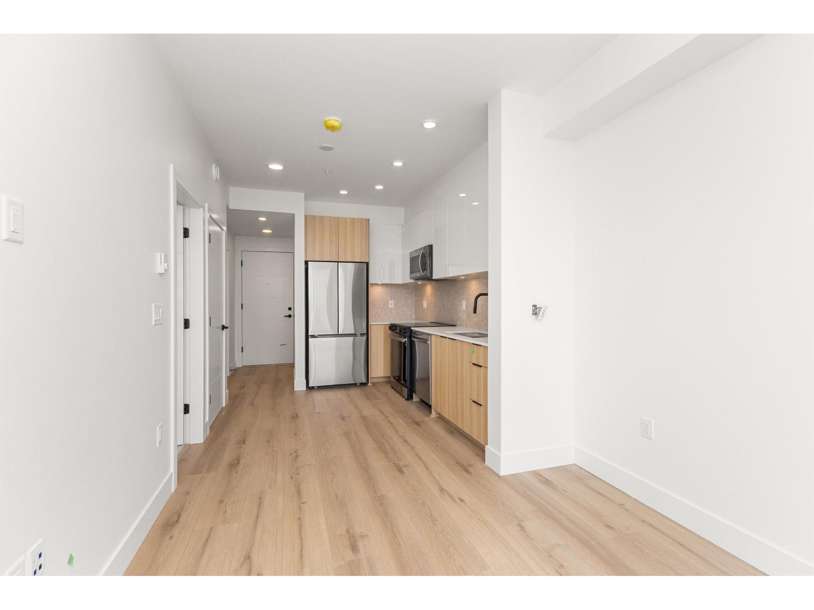 614 20769 Fraser Highway Property Photo 15