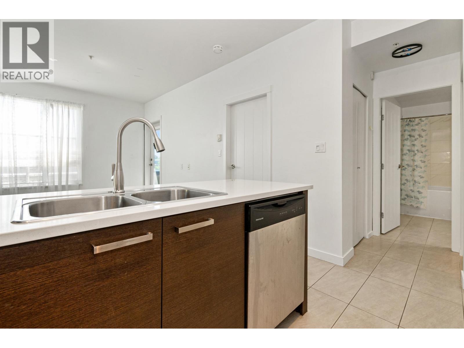 226 10880 No. 5 Road Property Photo 5