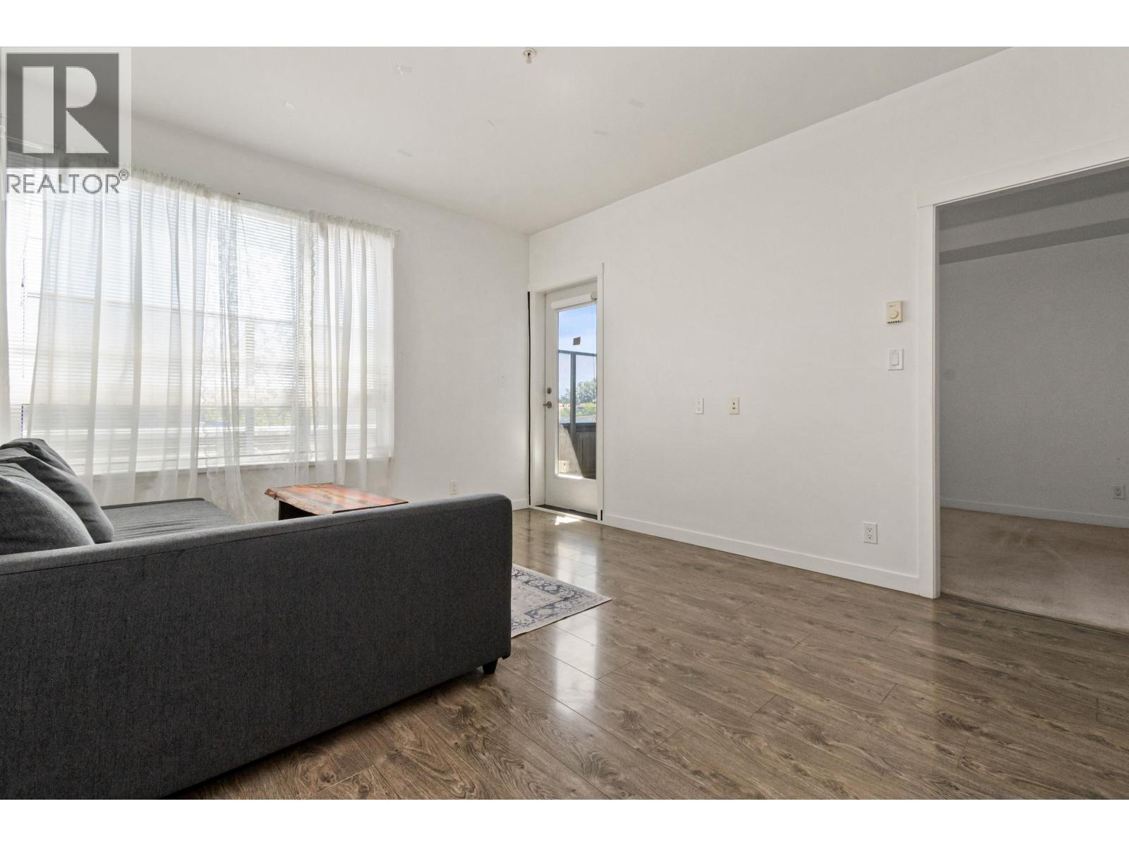 226 10880 No. 5 Road Property Photo 8