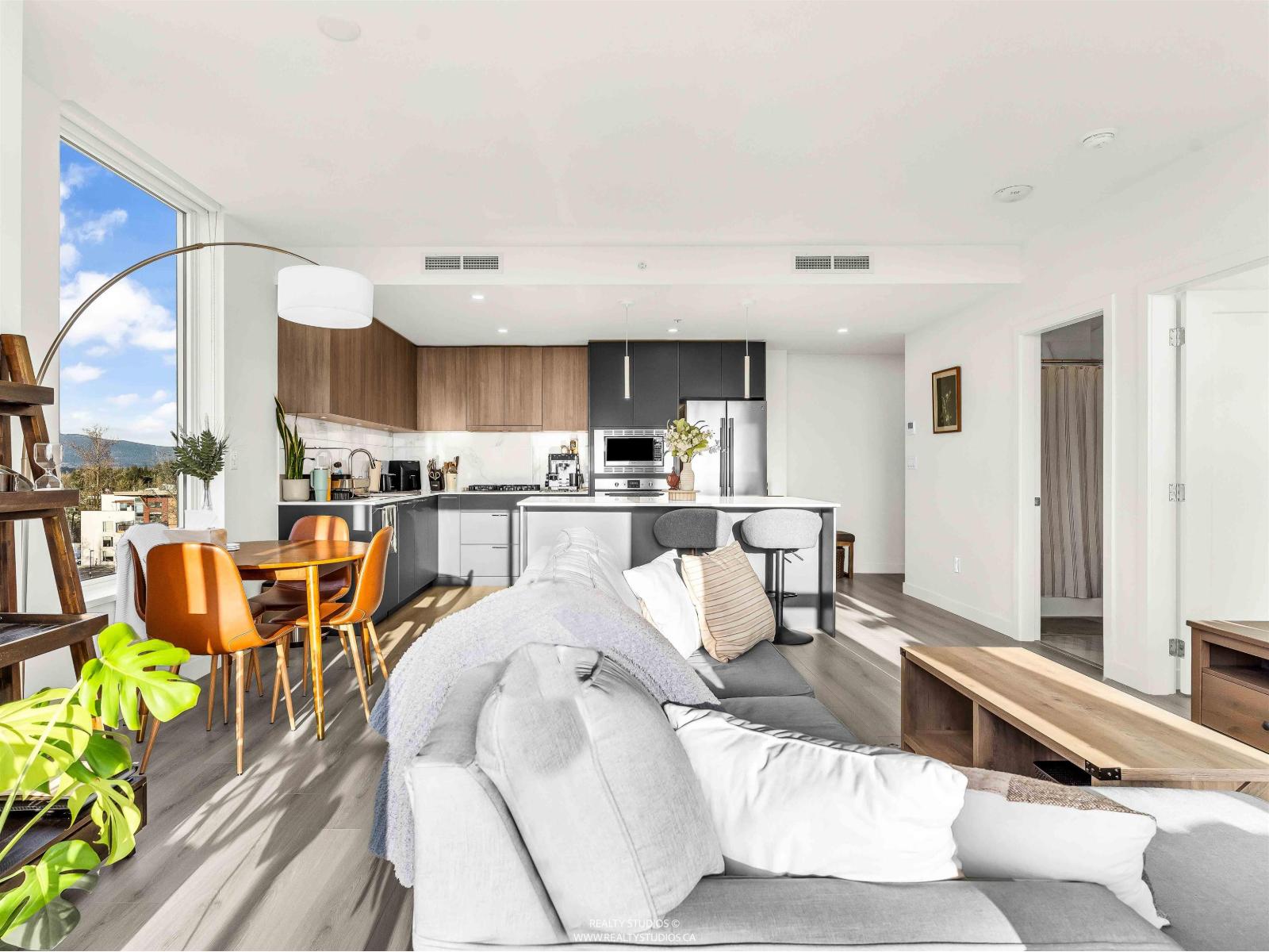 608 8551 201 Street Property Photo 11