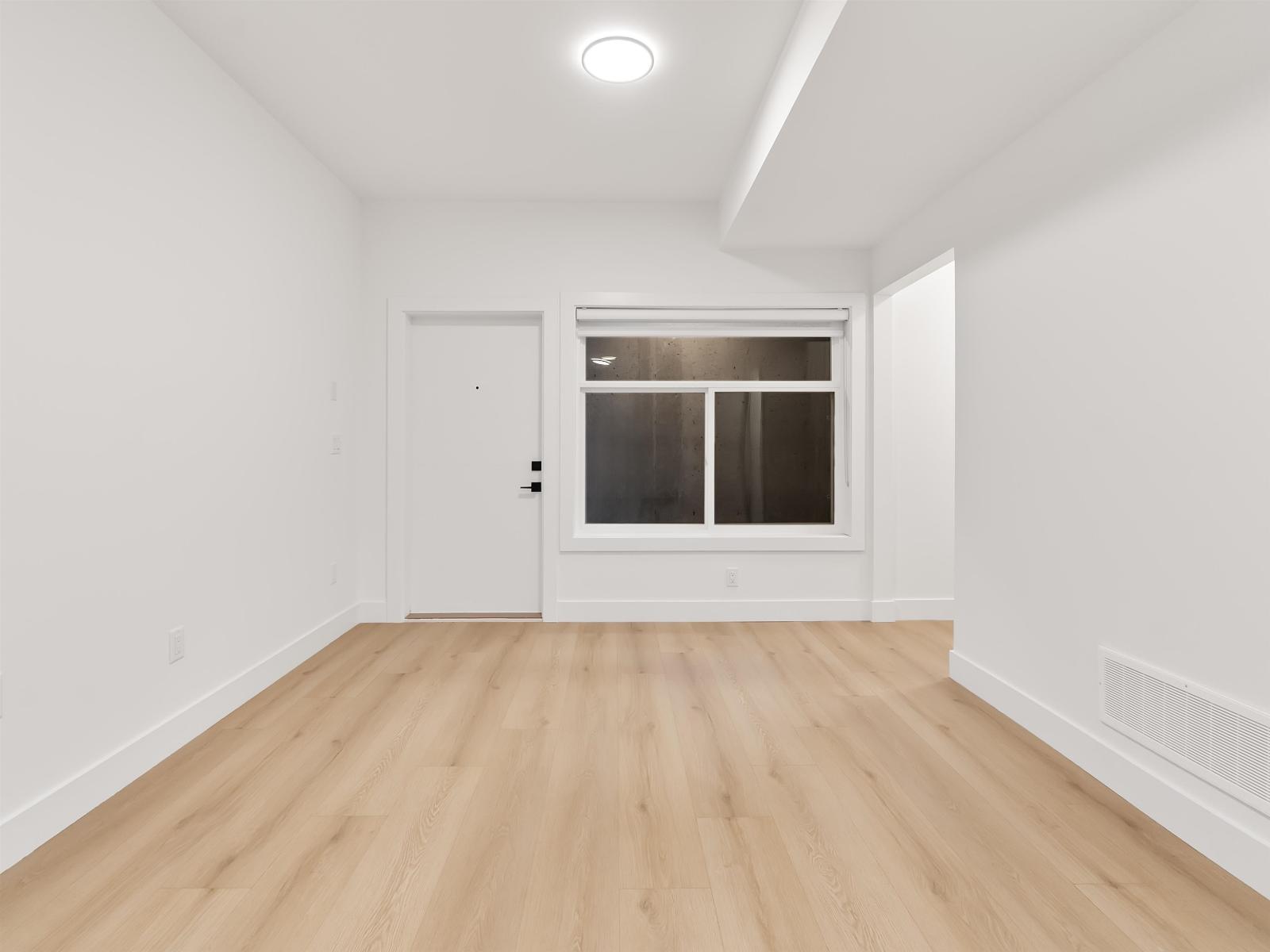102 16697 16 Avenue Property Photo 31